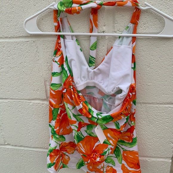 Halter Top - Picture 2 of 3